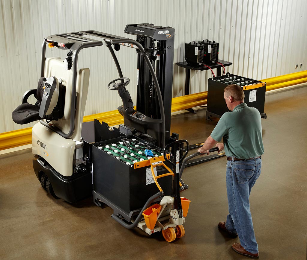 C:\Users\pc\Downloads\forklift-battery.jpg